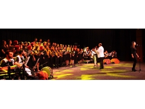 Gaün’de Türk Halk Müziği Konseri