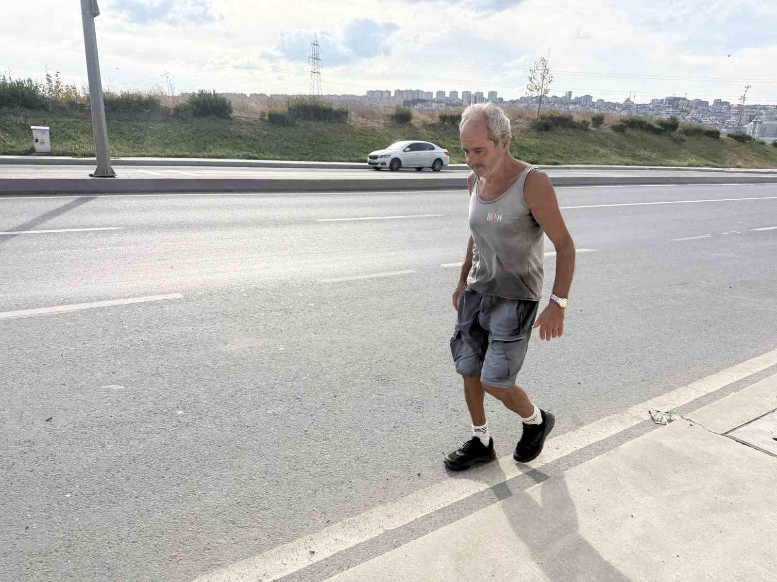 avcilarli-68-yasindaki-forrest-gump-6-yildir-gunde-30-kilometre-yuruyor
