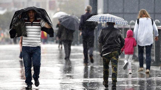 Meteoroloji Müjdeyi Verdi: Sağanak Yağış Cuma Günü İstanbul'u Terk Ediyor