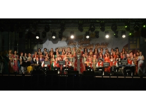 Ramazan Sokağı Nilüfer Kadın Korosu İle Şenlendi