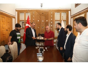 Pakistan Senatörü Mamood Meslek Zenginleştirme Merkezini Gezdi