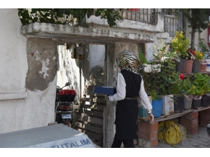 Karesi’de Gönül Sofraları Evlerde Kuruluyor