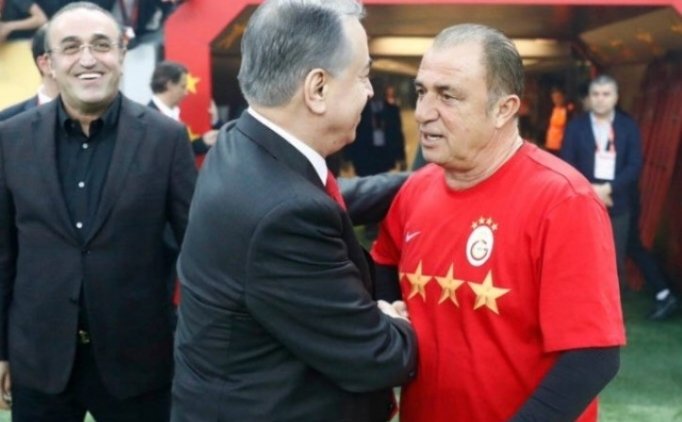 Galatasaray'da Terim Ve Cengiz Arasındaki Transfer Görüşmesi