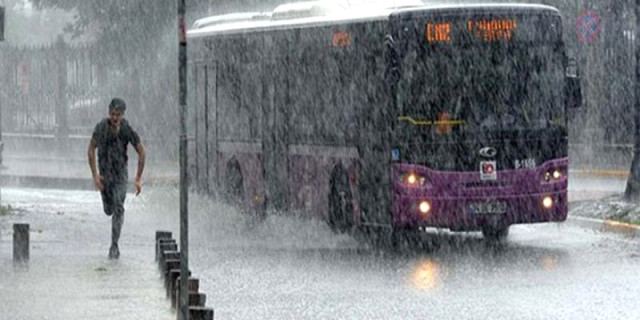 Meteorolojiden Kritik Uyarı! İstanbul'a Bugün Sağanak Yağış Geliyor