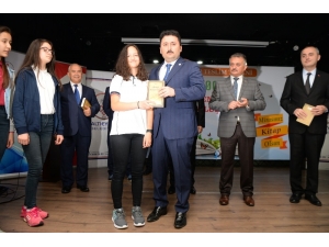 Altıeylül’den Eğitime 10 Bin Kitap