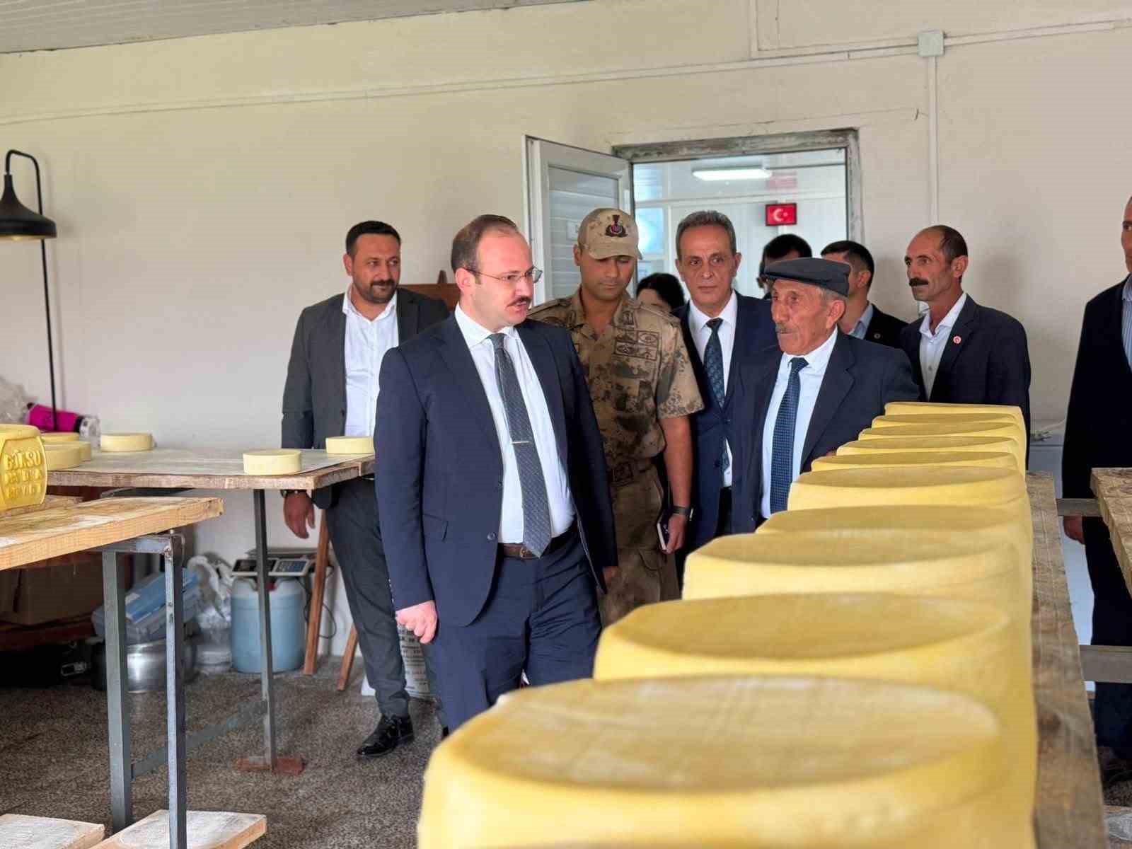 arpacay-da-kaymakam-guvenc-ten-uretim-tesisine-ziyaret-yerel-uretime-destek-vurgusu