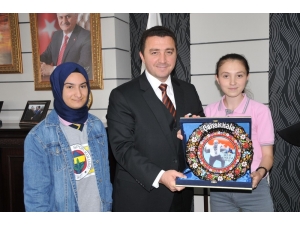 Öğrencilerden Başkan Bakıcı’ya Teşekkür
