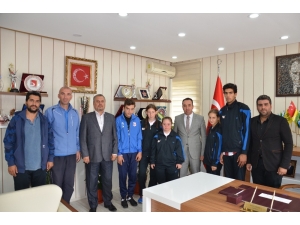 Başarılı Sporcular Karaman’ı Fethetti