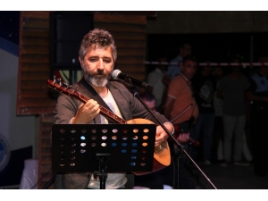 Mersin’de Ali Kınık Konseri