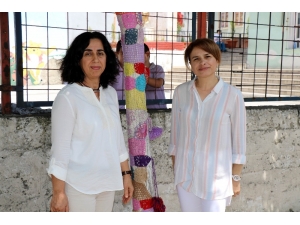 Ağaç Sevgisi Örgü Ördürdü