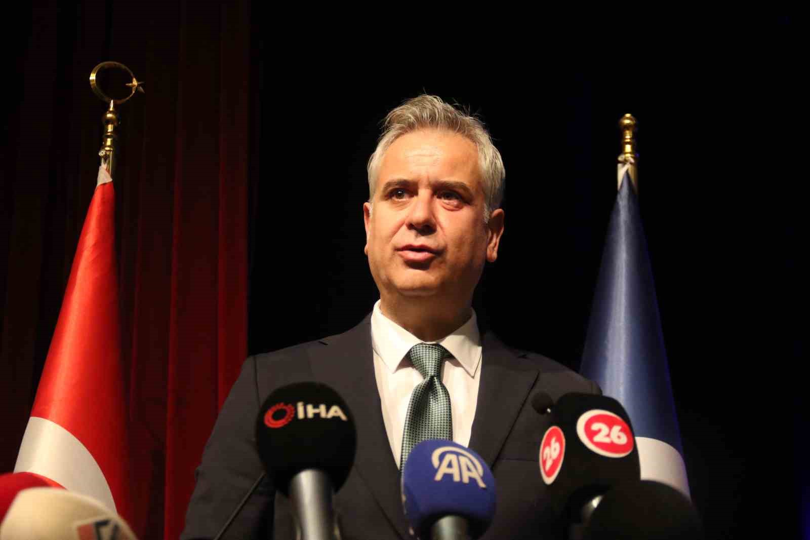 ak-parti-li-yalcin-biz-en-guclu-donemimizdeyiz-ortada-silah-varken-hicbir-sey-konusulamaz