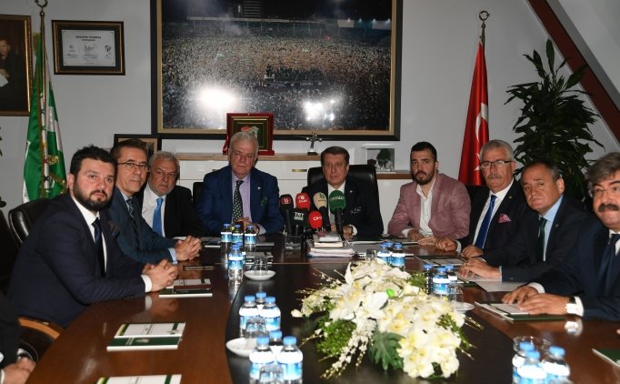 Bursaspor'da Yönetim Kurulu Görev Dağılımı Yapıldı