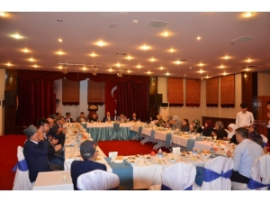 Emet Kaymakamlığı Şehit Ve Gazi Ailelerine İftar Yemeği Verdi