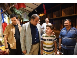Vali Tekinarslan’dan İftar Sonrası Çarşı Gezisi