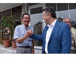 Ak Parti’nin Adayı Özkan Çalışmalarını Demirci’de Sürdürdü