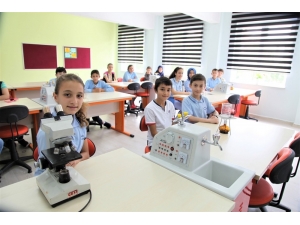 Başiskele Belediyesi’nden Fen Laboratuvarı Desteği