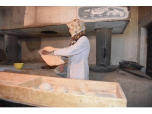 Karı-koca Sırt Sırta Verdi, Ekmeklerini Ekmekten Çıkarttı