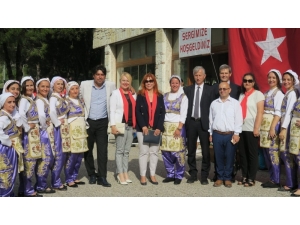 Foça Halk Eğitim Merkezinden Yıl Sonu Sergisi