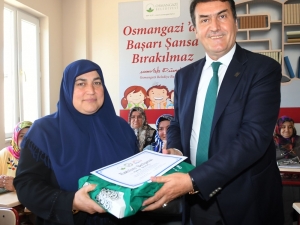 Okuma Yazma Kurslarında Sertifika Heyecanı