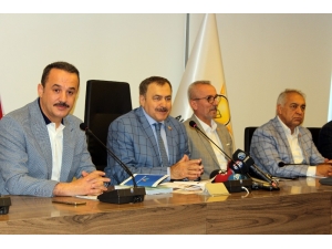 Bakan Eroğlu: “Gördes’te Hiçbir Problem Yok Şu Anda”