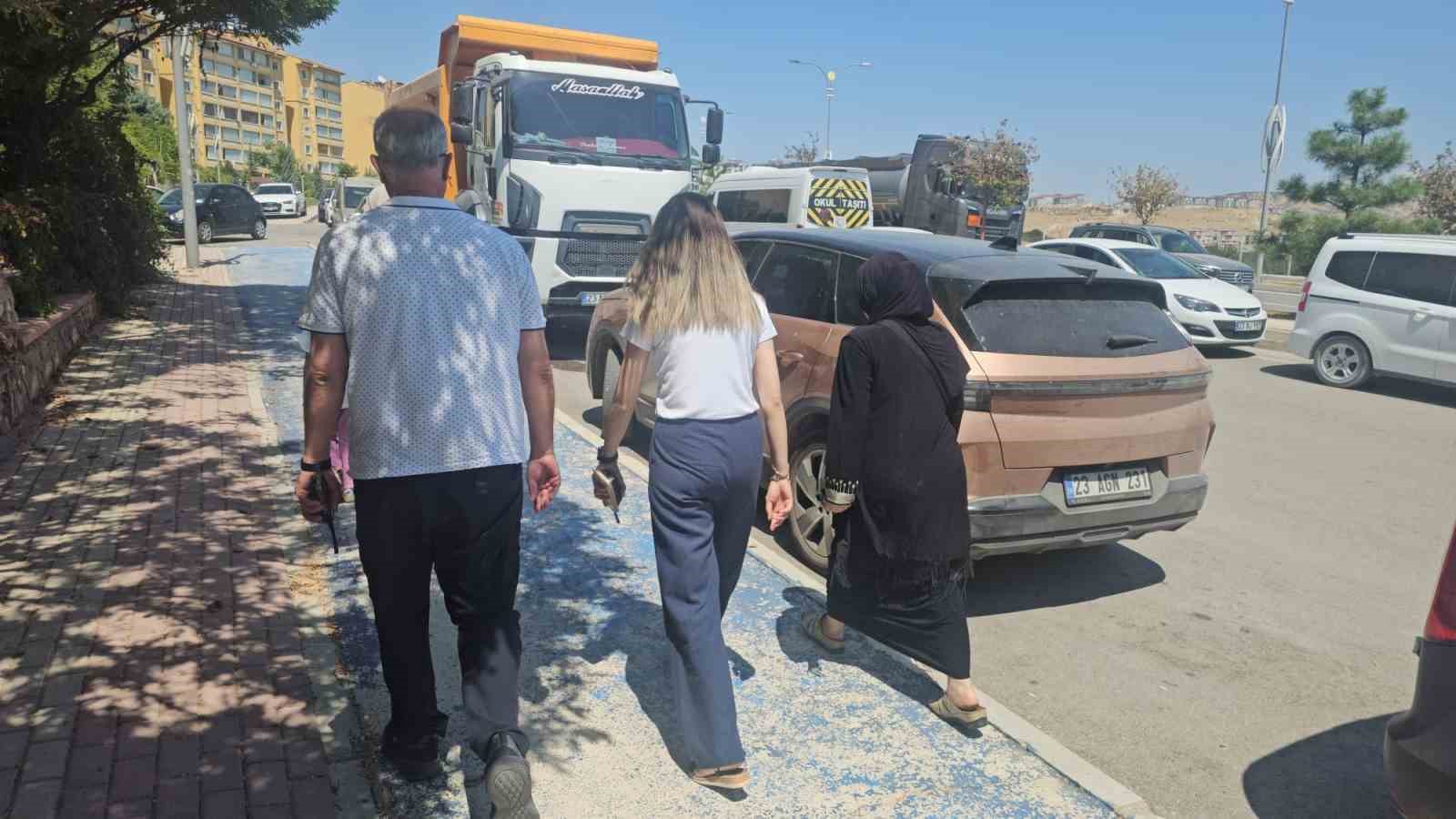 elazig-da-cuma-namazi-cikisinda-dilencilere-operasyon
