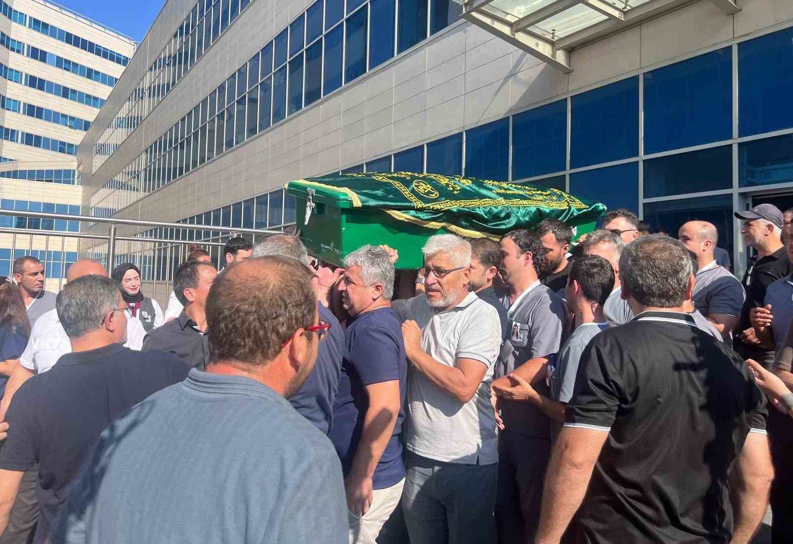 gemi-faciasinda-hayatini-kaybeden-hastane-personeli-gulcan-gurel-icin-toren-duzenlendi