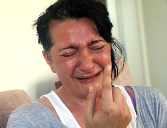 Dişlerini Beyazlatmak İsteyen Talihsiz Kadın, 32 Dişini Birden Kaybetti