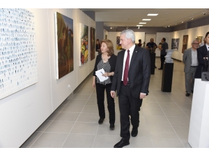 Gsf Mezunlarının Eserleri Sanatseverlerle Buluştu