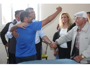 Chp’li Erol: "Milletvekilinin Beceriklisi Var, Beceriksizi Var"