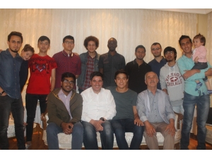 Misafir Öğrenciler Eskişehirlilerin Sofralarını Şenlendirdi