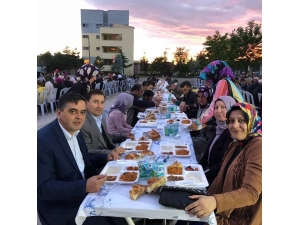 Şehit Zafer Koyuncu İmam Hatip Ortaokulu’ndan İftar Yemeği