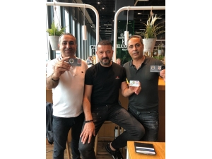 Kritik Başkanlık Seçiminde Oy Kullanmak İçin Hollanda’dan Geldi