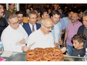 Bakan Elvan, Akdeniz’in Huzur Ve Kardeşlik İftarına Katıldı