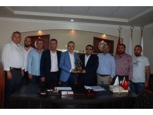 Ak Parti’li Mustafa Savaş Seçim Çalışmalarını Nazilli’de Sürdürdü