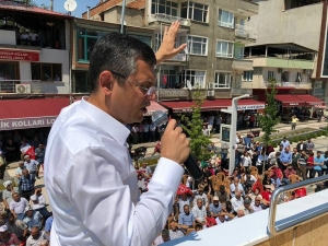 Özgür Özel Sarıgöl’de Seçmenleriyle Buluştu