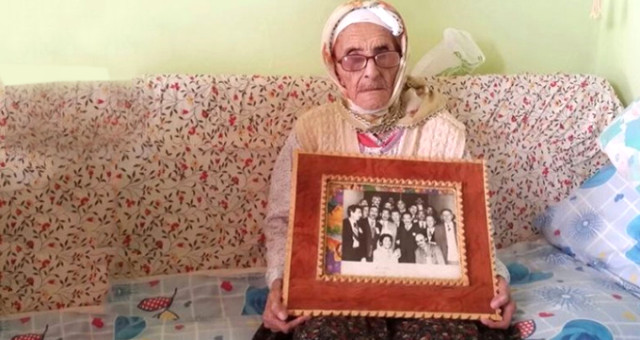 Ecevit'e 'karaoğlan' Lakabını Veren Barış Yarkadaş'ın Babaannesi Şaşo Nene, Hayatını Kaybetti