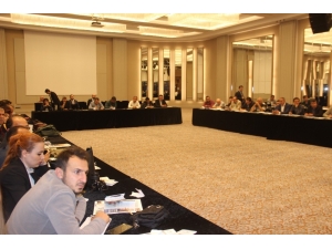 Bakan Özhaseki: "Hdp’nin Barajı Aşacağı Kanaatinde Değilim"