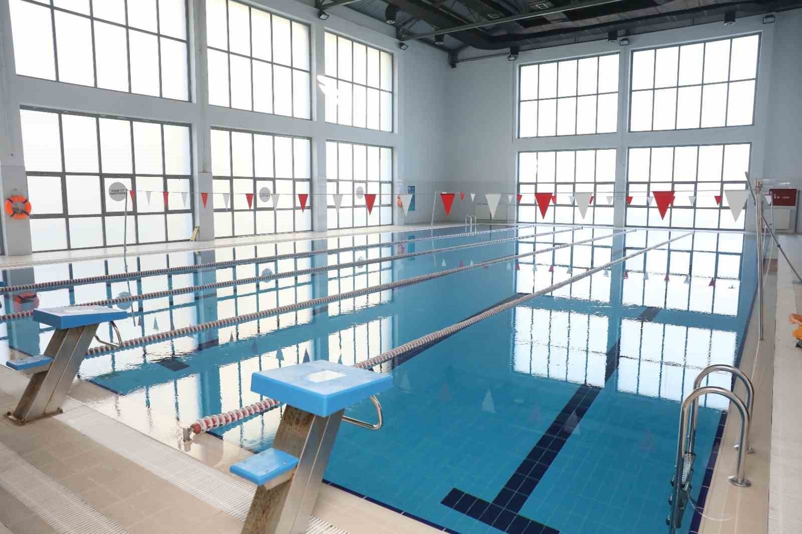 yetiskinlere-yonelik-yuzme-ve-fitness-kurslarina-basvurular-basladi