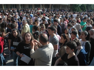Liselere Girişte Bu Yıl İlk Kez Uygulanan Merkezi Sınav Başladı