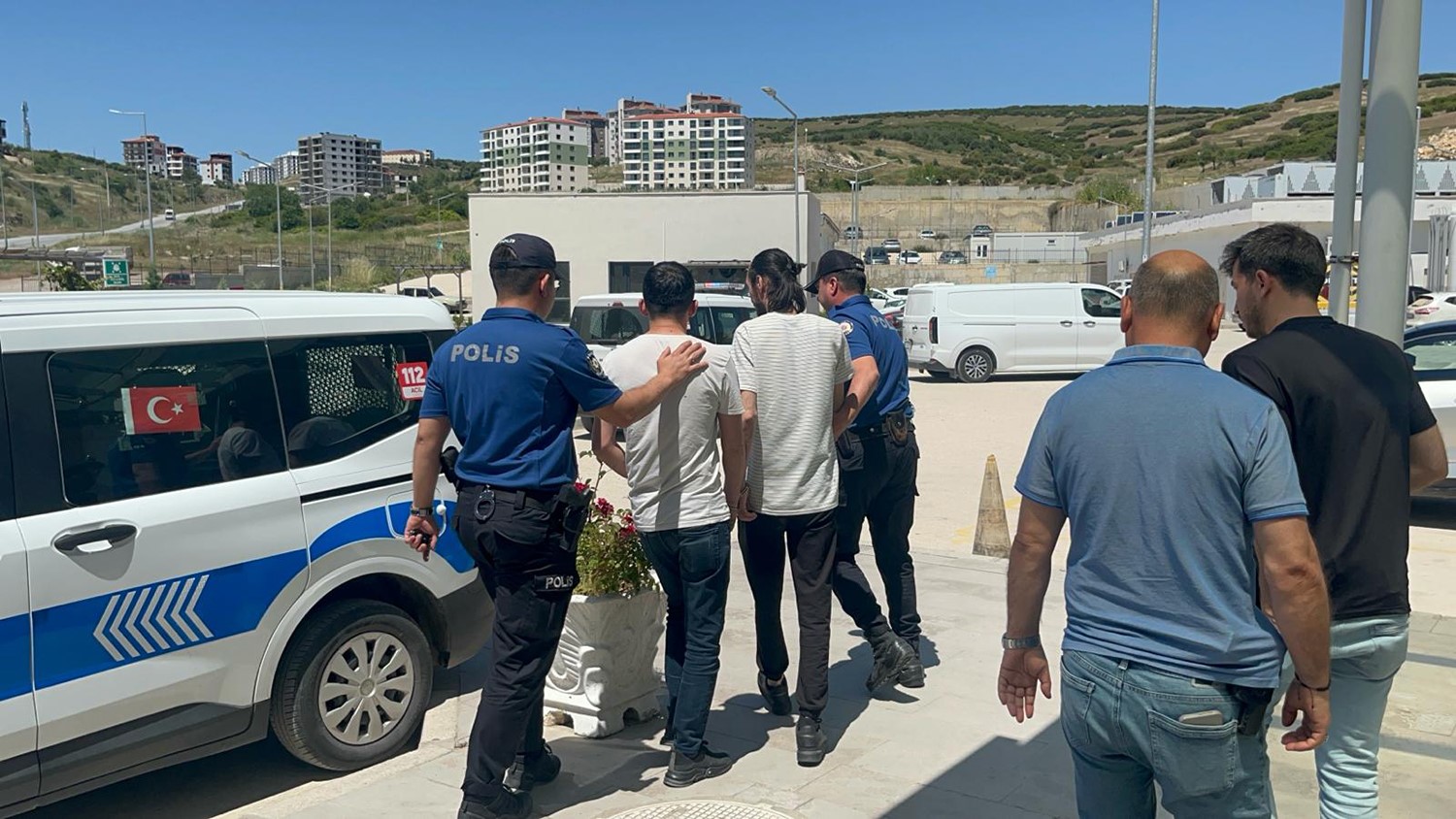 manisa-da-pompali-tufekli-saldirida-bir-supheli-tutuklandi