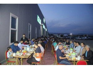 İhh Kilisli Esnaflara İftar Verdi