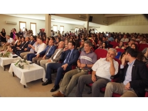 Balıkesir’de Liseliler Hababam Sınıfı Gibi Uğurlandılar