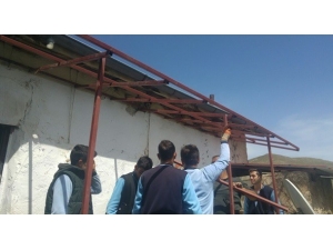 Liseli Öğrenciler Yaşama Dokunuyor