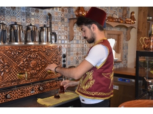Müşterilere Osmanlı Dönemindeki Lezzetleri Tatma Fırsatı