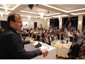 Çavuşoğlu, Gençlik Kollarının İftarına Katıldı