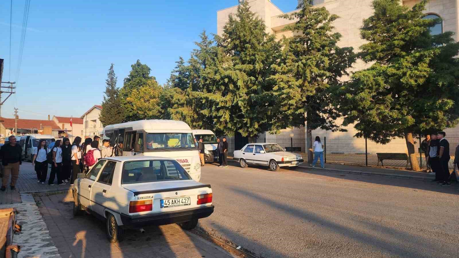 baskan-dombayci-her-egitim-yili-ogrencilerin-gelisimine-acilan-kapidir