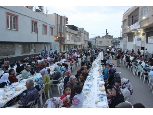 Kilis Belediyesi Ve Malezyalı Dernekten İftar Yemeği