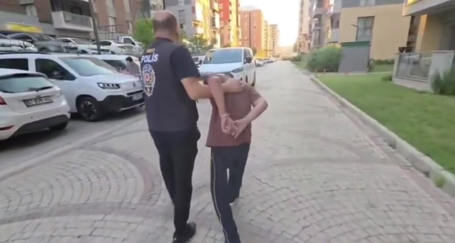 bayburt-ta-42-kisiyi-dolandirdigi-belirlenen-supheli-tutuklandi