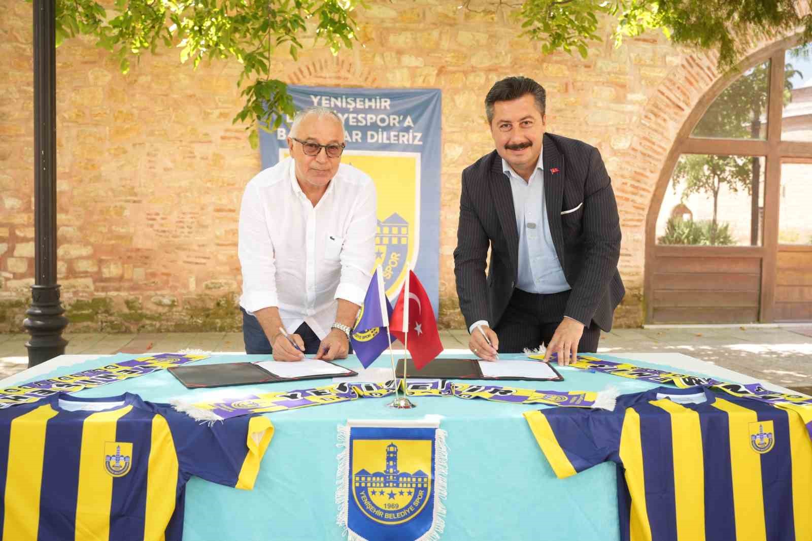 yenisehir-belediyespor-teknik-direktor-sait-ulvi-ozdemir-ile-anlasti