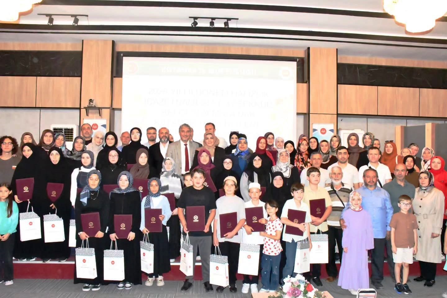 kutahya-da-23-ogrenciye-hafizlik-icazetnamesi-verildi